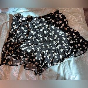 Juliana’s flowy shorts